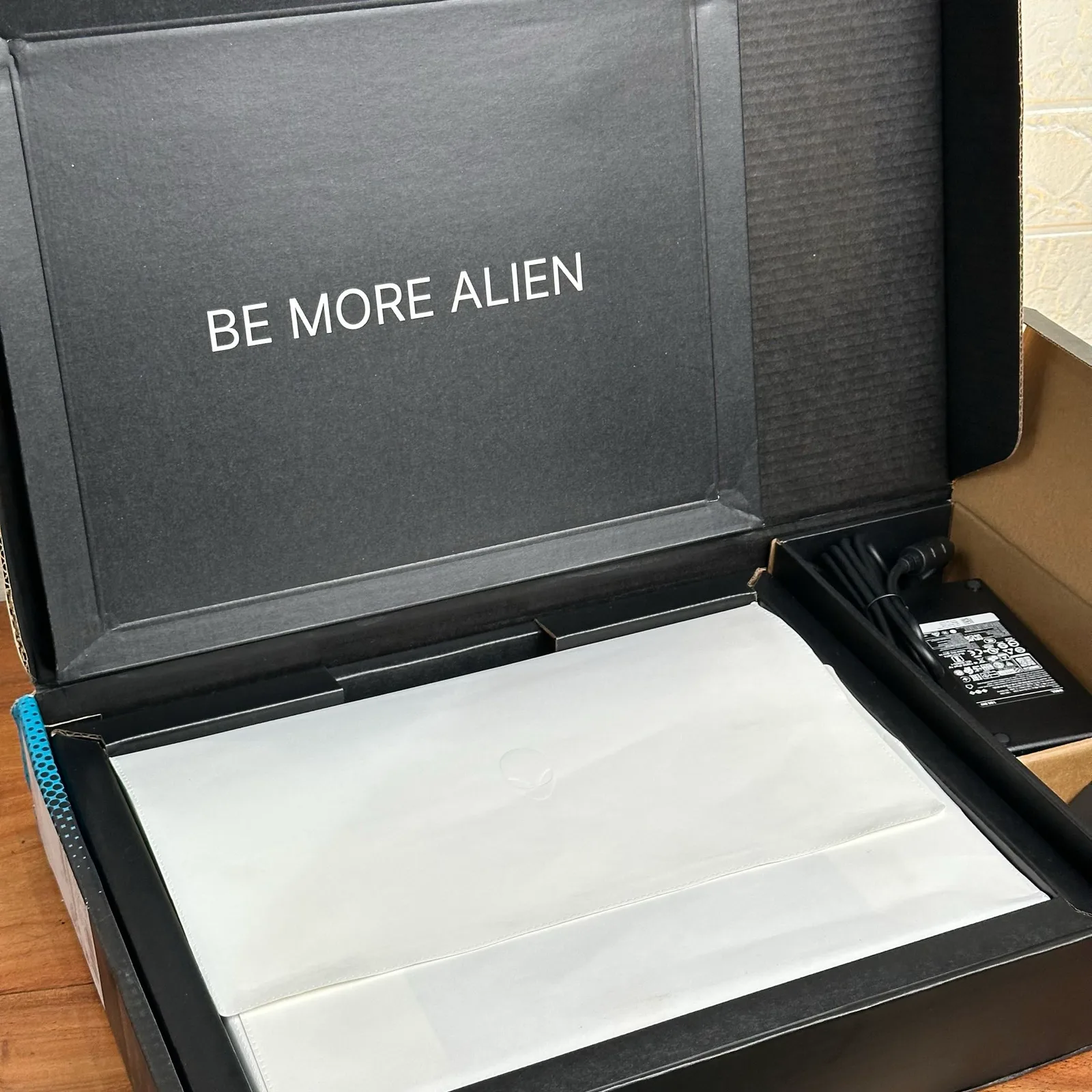 Dell Alienware 16X Aurora AC16251