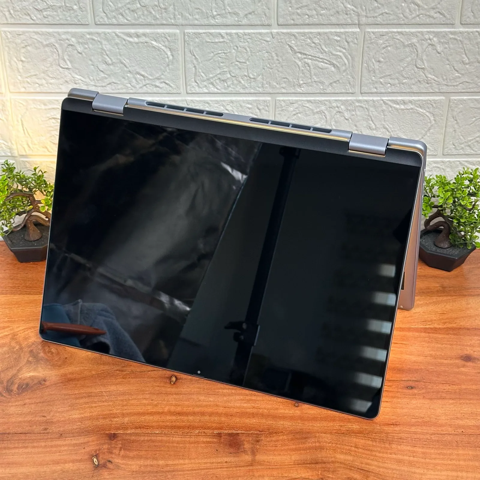 Dell 16 Plus 2-en-1 DB06250
